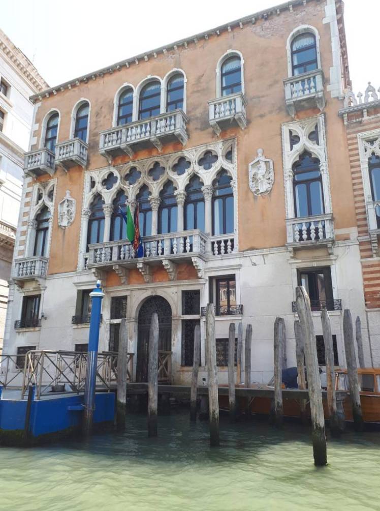 alienazioni-corner-contarini